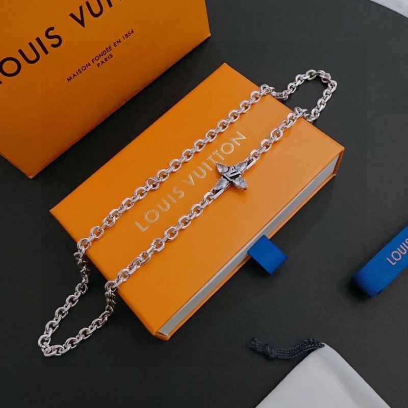 Louis Vuitton Necklaces - Click Image to Close